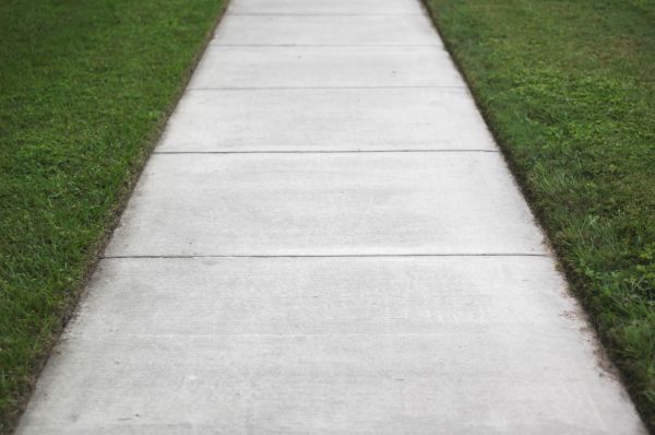 Concrete Path Installation in Pasadena