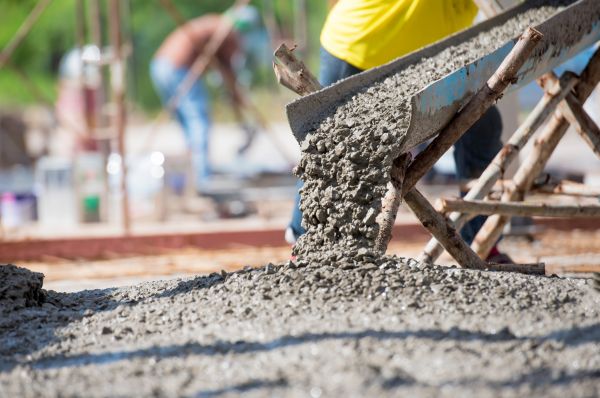 Backyard Concrete Pouring in Pasadena