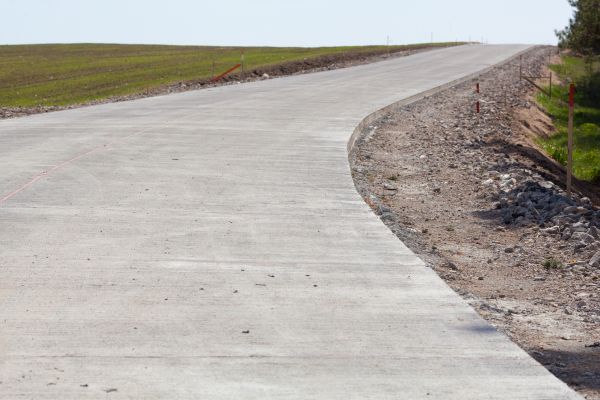 Cost of Driveway Cementing in Pasadena