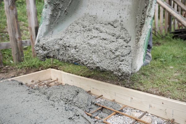 Yard Concrete Pouring in Pasadena